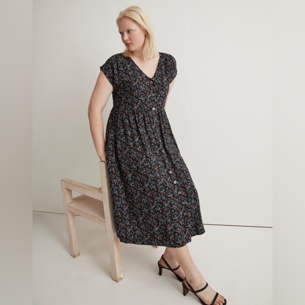 Madewell Button-Front Midi Dress in Awakened Blooms Size L